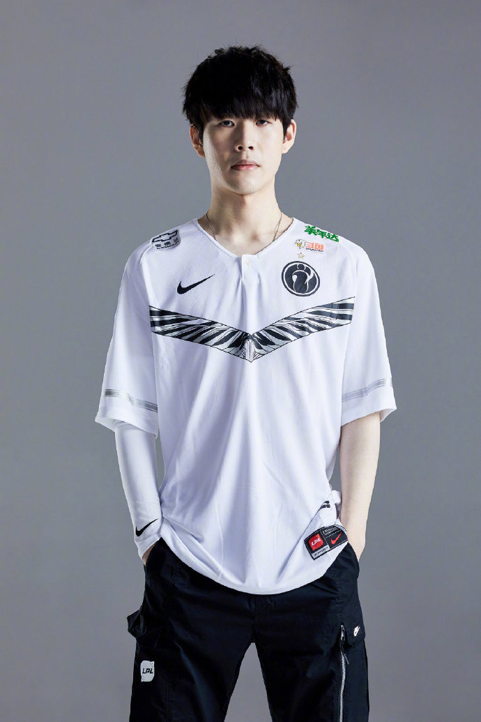 TES轻取RA，挺进季后赛